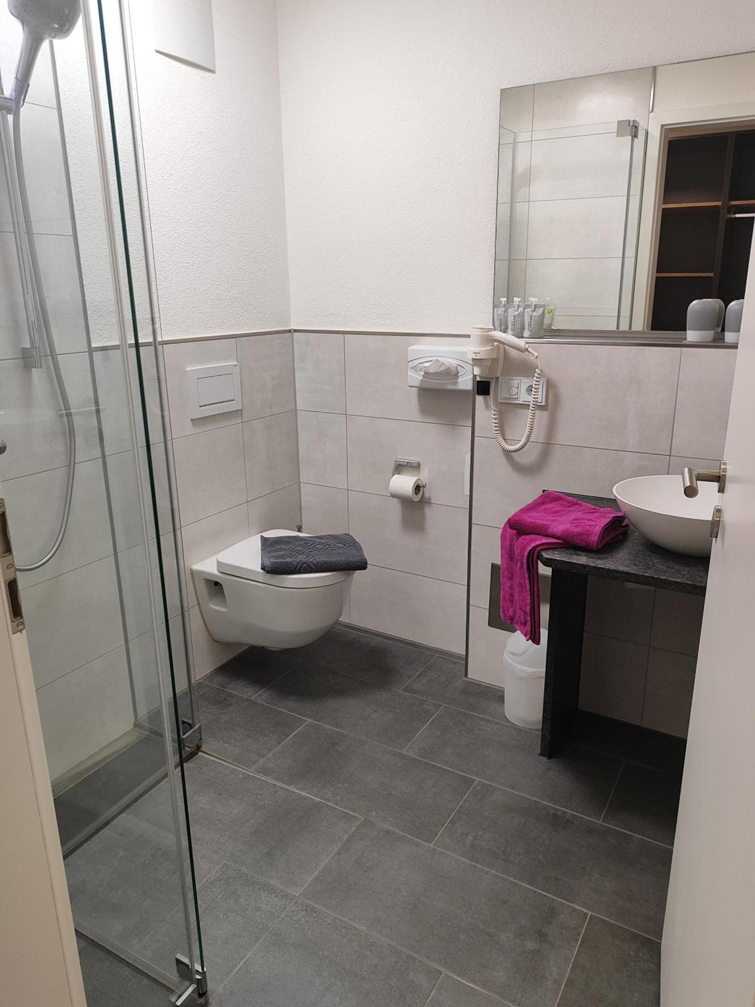Hotel Gaestehaus Stock Zimmer Baeckerstueble Friedrichshafen Bagian luar foto
