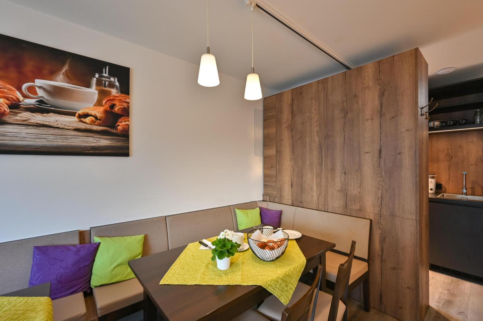 Hotel Gaestehaus Stock Zimmer Baeckerstueble Friedrichshafen Bagian luar foto