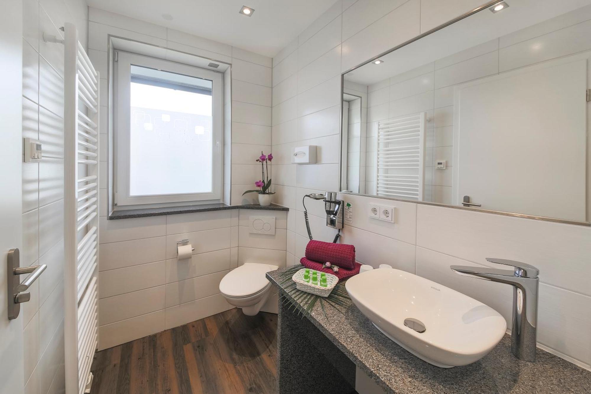 Hotel Gaestehaus Stock Zimmer Baeckerstueble Friedrichshafen Bagian luar foto